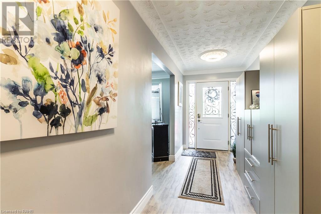 404 Queenston Road, Hamilton, Ontario  L8K 1J2 - Photo 4 - XH4203019