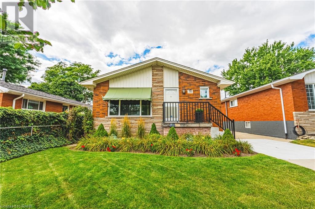 38 CARDINAL Drive, hamilton, Ontario