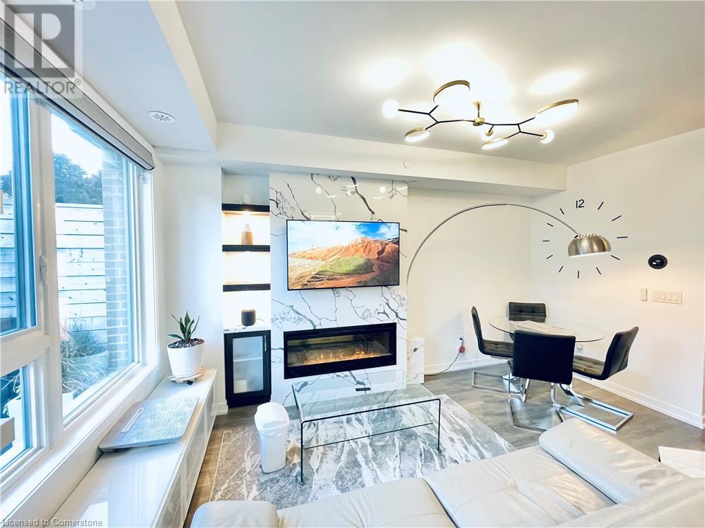 2530 Eglinton Avenue W Unit# 109, Mississauga, Ontario L5M 0Z5 - Photo 2 - XH4203101