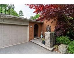 15 LAURENDALE Avenue, waterdown, Ontario