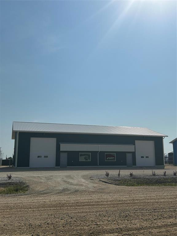 H 460 Kuzenko Street, Niverville, Manitoba  R0A 0A2 - Photo 0 - 202422539