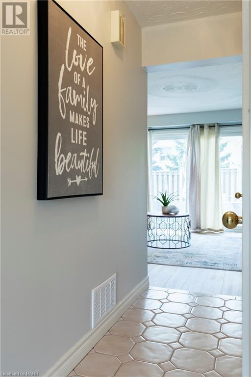 1475 Upper Gage Avenue Unit# 9, Hamilton, Ontario  L8W 1E6 - Photo 8 - XH4203223