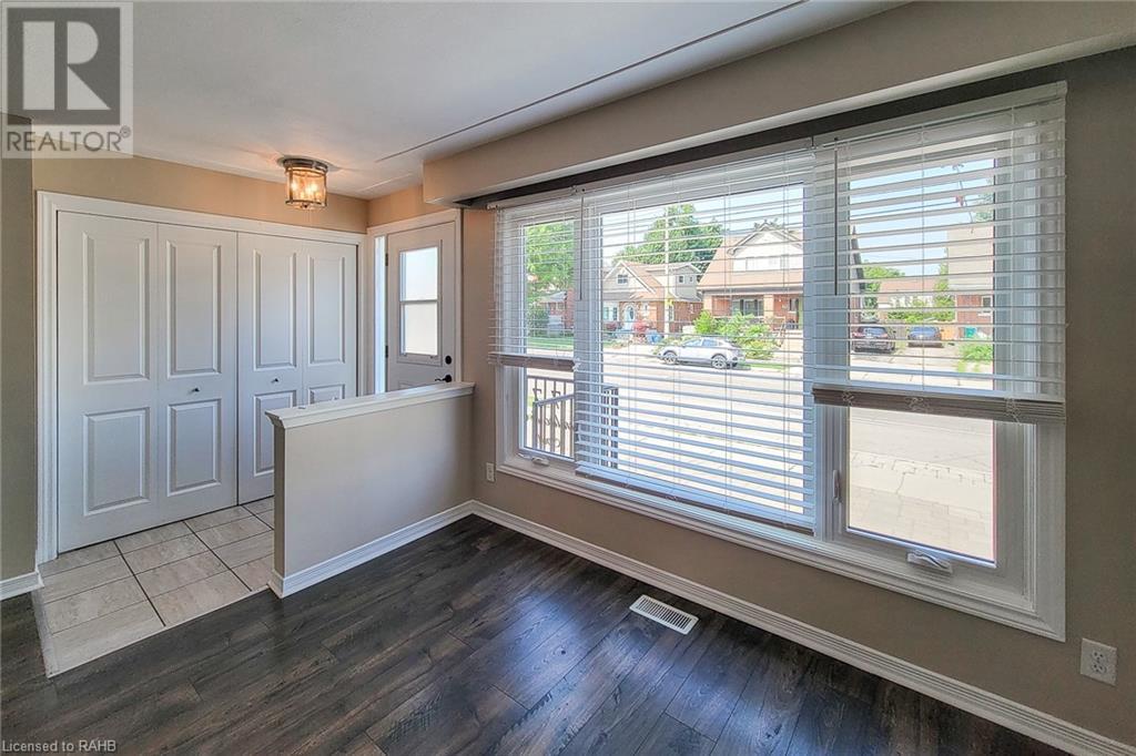 77 Kenilworth Avenue S Unit# Upper, Hamilton, Ontario L8K 2T1 - Photo 4 - XH4203243