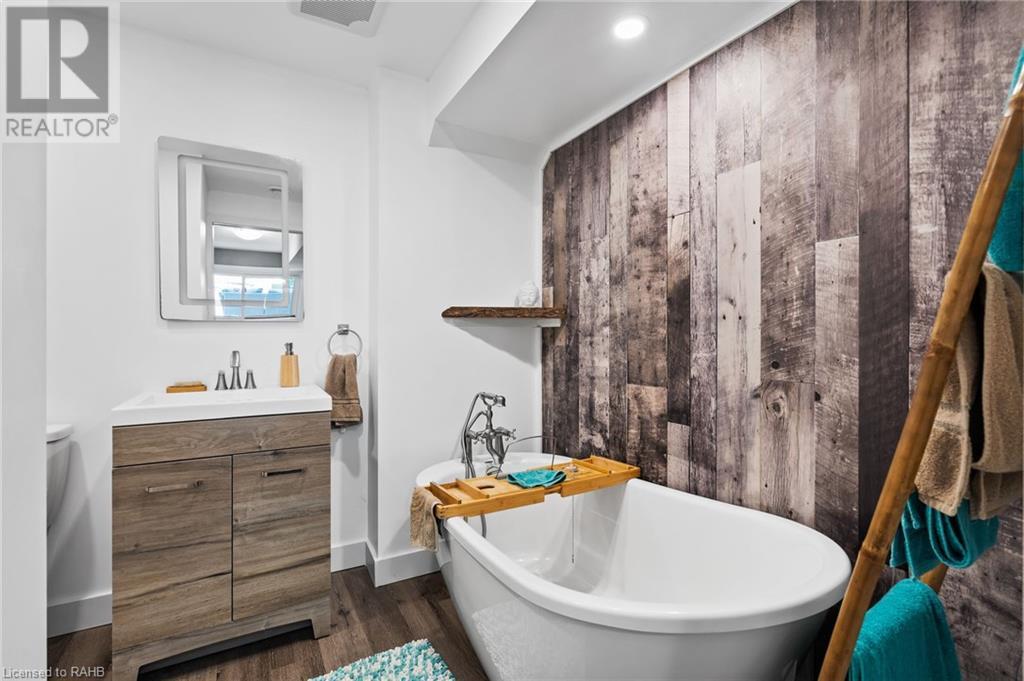 54 Runcorn Street, St. Catharines, Ontario L2M 1N8 - Photo 21 - XH4203262