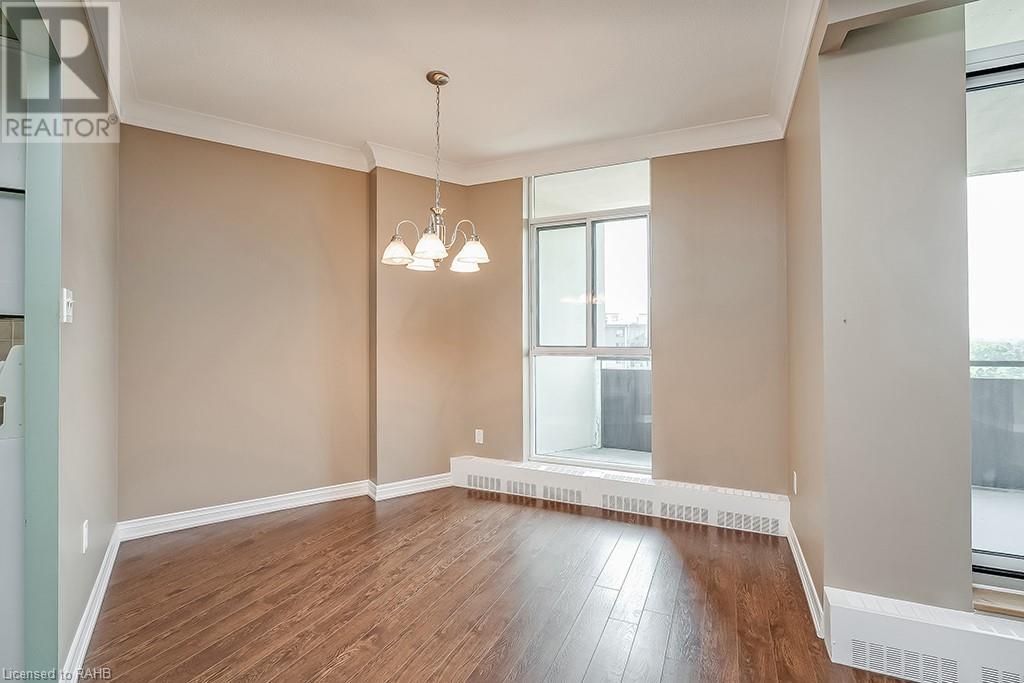 5250 Lakeshore Road Unit# 1009, Burlington, Ontario  L7L 5L2 - Photo 8 - XH4203296