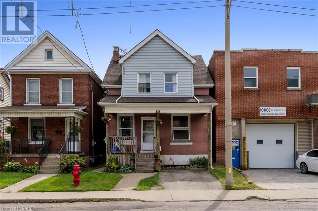 Property at 236 GROSVENOR Avenue N image 3