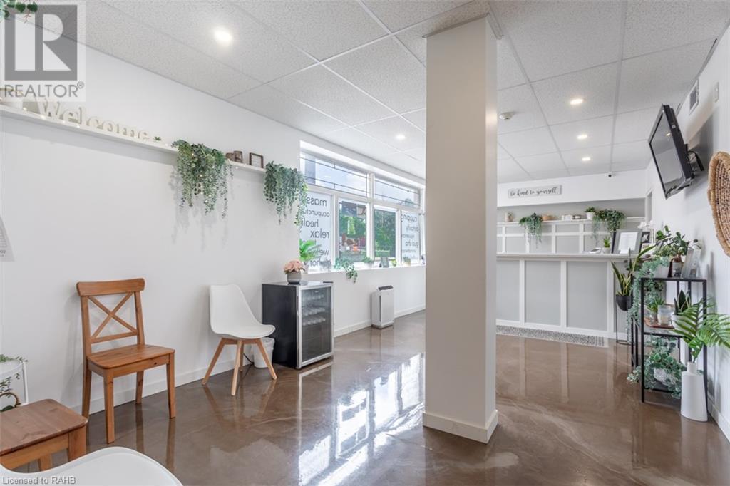 3710 Main Street Unit# 101, Niagara Falls, Ontario  L2G 6B1 - Photo 11 - XH4203366