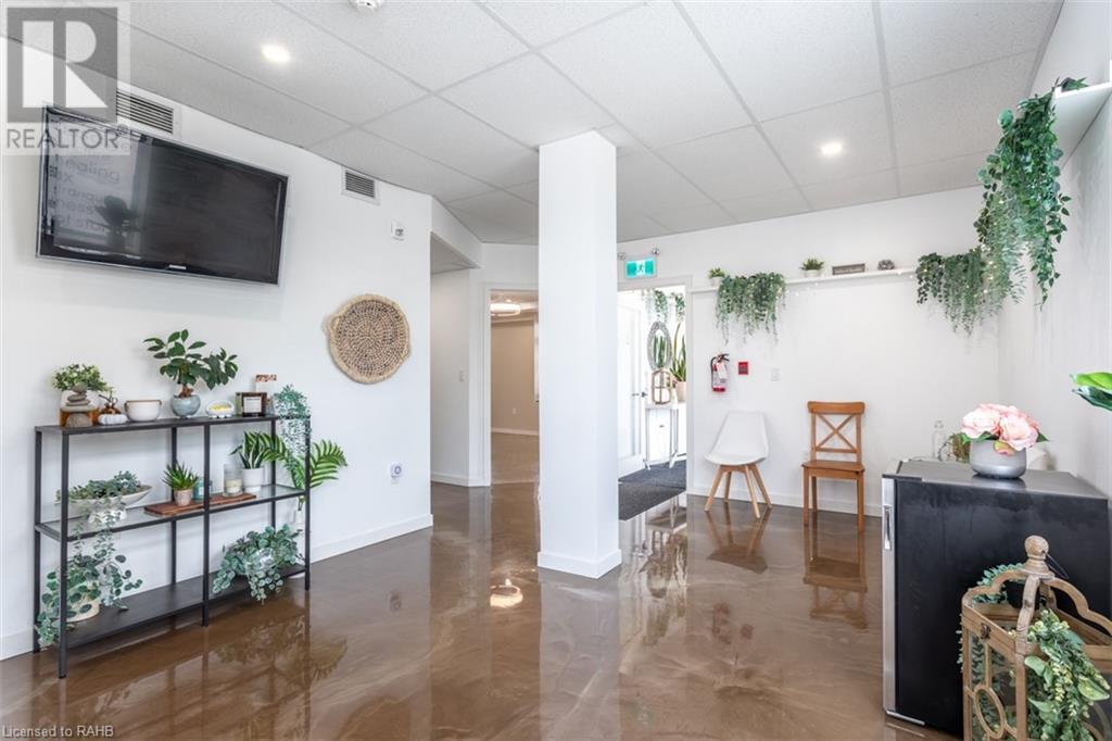 3710 Main Street Unit# 101, Niagara Falls, Ontario  L2G 6B1 - Photo 13 - XH4203366