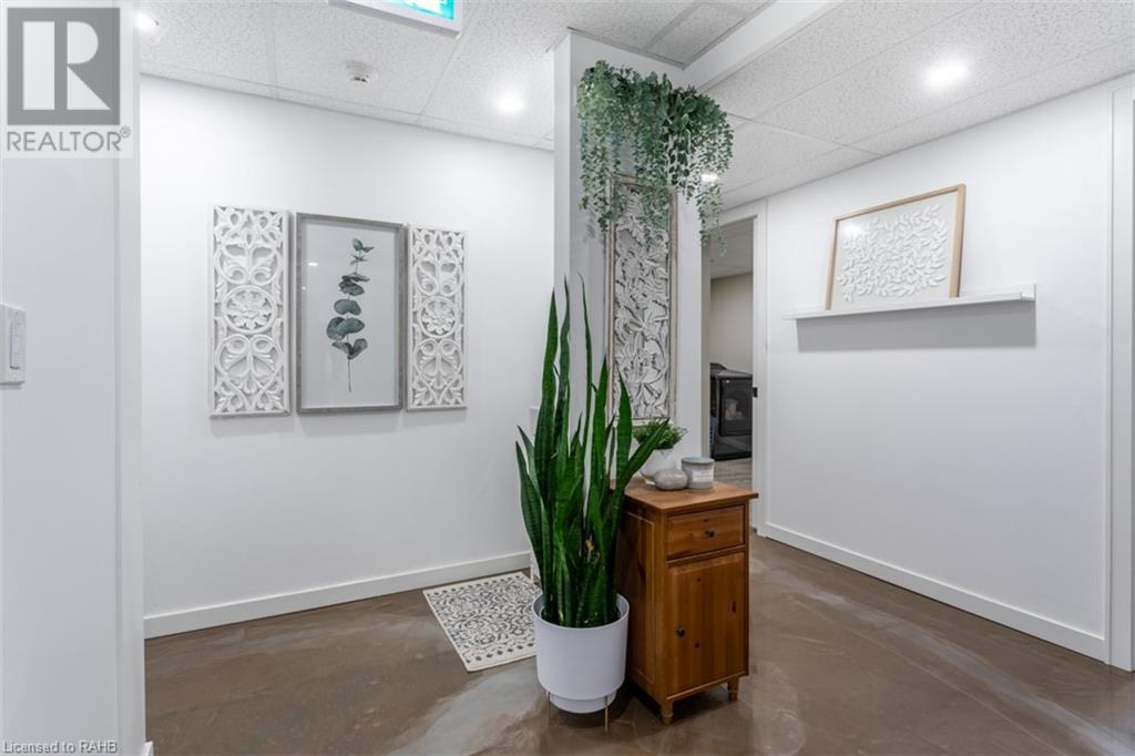 3710 Main Street Unit# 101, Niagara Falls, Ontario  L2G 6B1 - Photo 23 - XH4203366