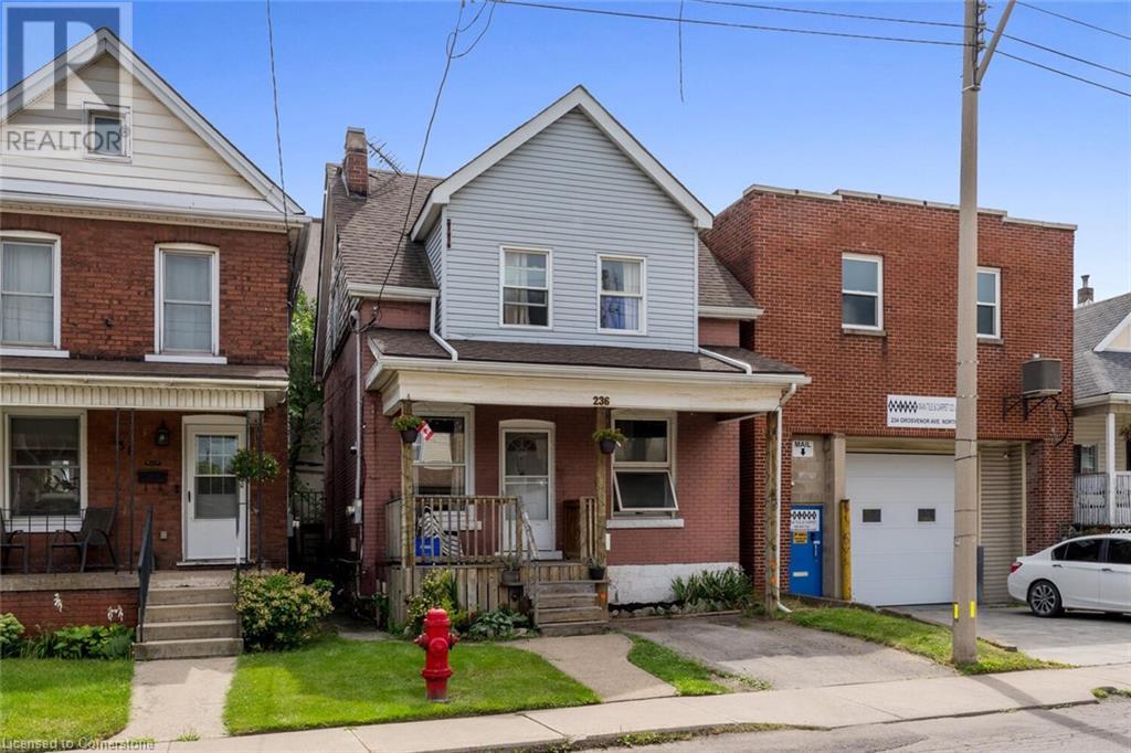 Property at 236 GROSVENOR Avenue N image 2