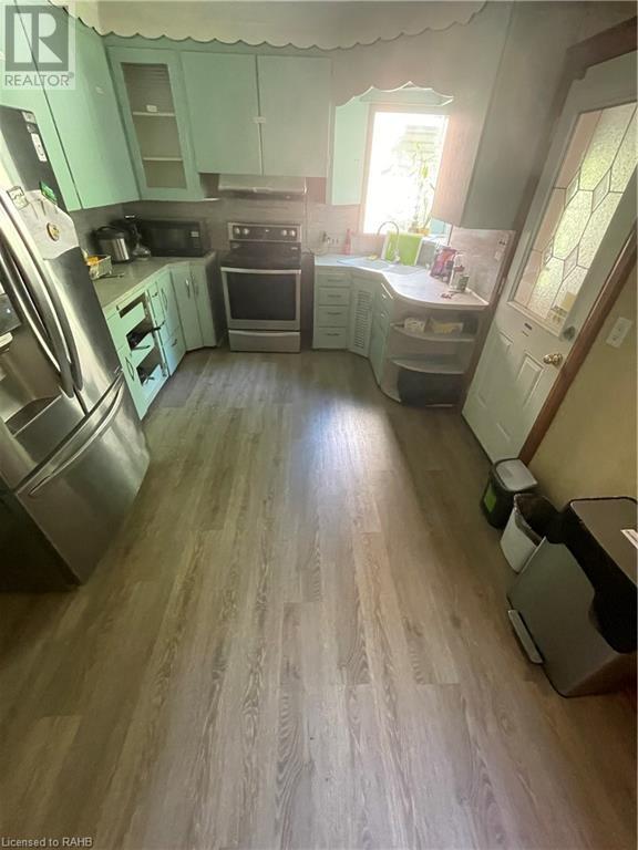 Property at 84 ARNOLD Street image 4