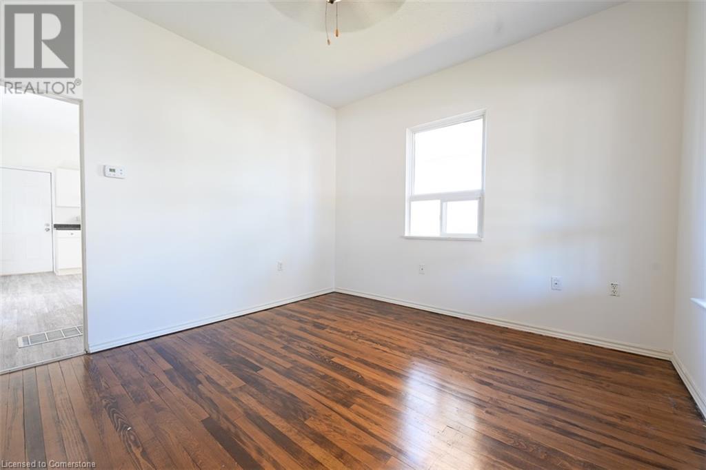 5768 Summer Street, Niagara Falls, Ontario  L2G 1M2 - Photo 7 - XH4203423