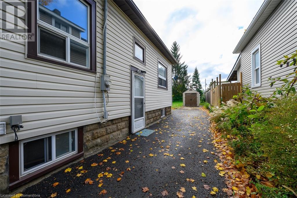 5768 Summer Street, Niagara Falls, Ontario  L2G 1M2 - Photo 15 - XH4203423