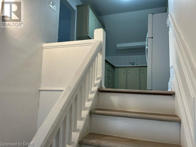 2 Undermount Avenue Unit# 4, Hamilton, Ontario L8P 3Z6 - Photo 14 - XH4203474