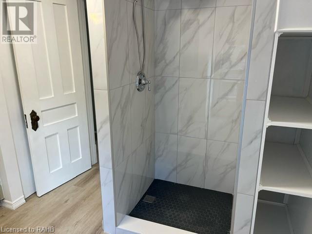 2 Undermount Avenue Unit# 4, Hamilton, Ontario L8P 3Z6 - Photo 6 - XH4203474