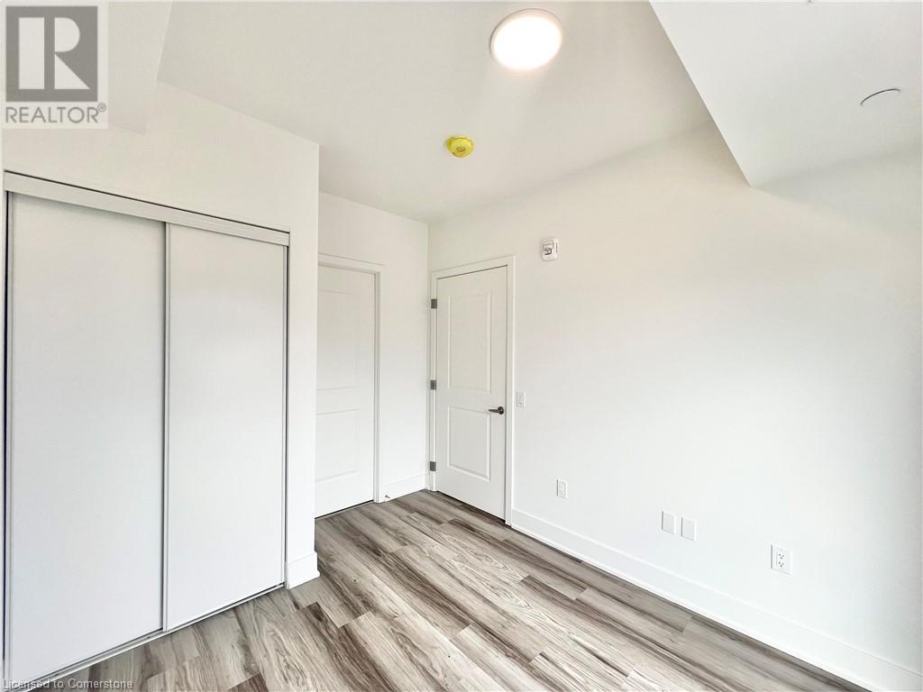 401 Shellard Lane Unit# 228, Brantford, Ontario N3T 5L5 - Photo 3 - XH4203555