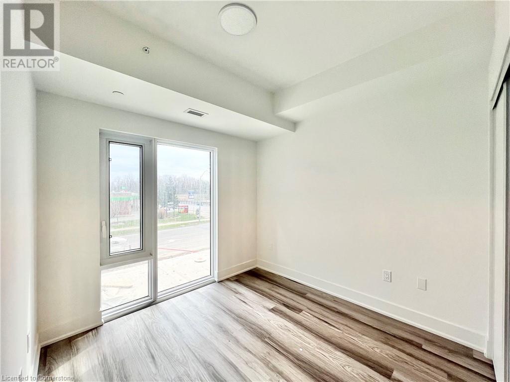 401 Shellard Lane Unit# 228, Brantford, Ontario N3T 5L5 - Photo 2 - XH4203555