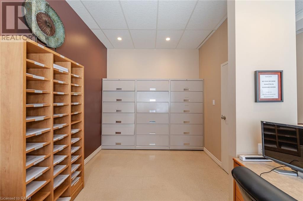 536 Concession Street, Hamilton, Ontario  L8V 1A6 - Photo 12 - XH4203556