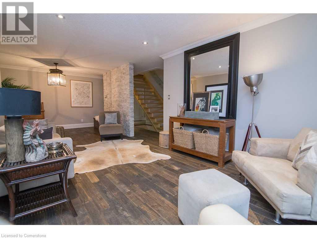 443 Cottingham Crescent, Hamilton, Ontario  L9G 3V5 - Photo 3 - XH4204648