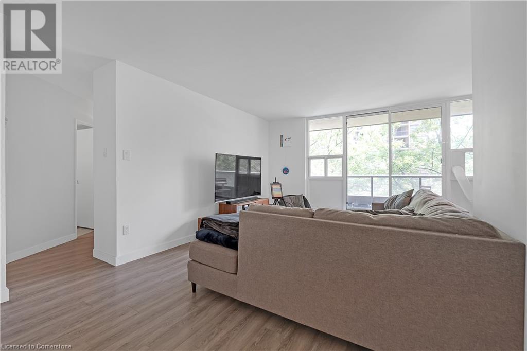 1964 Main Street W Unit# 401, Hamilton, Ontario  L8S 1J5 - Photo 8 - XH4204672