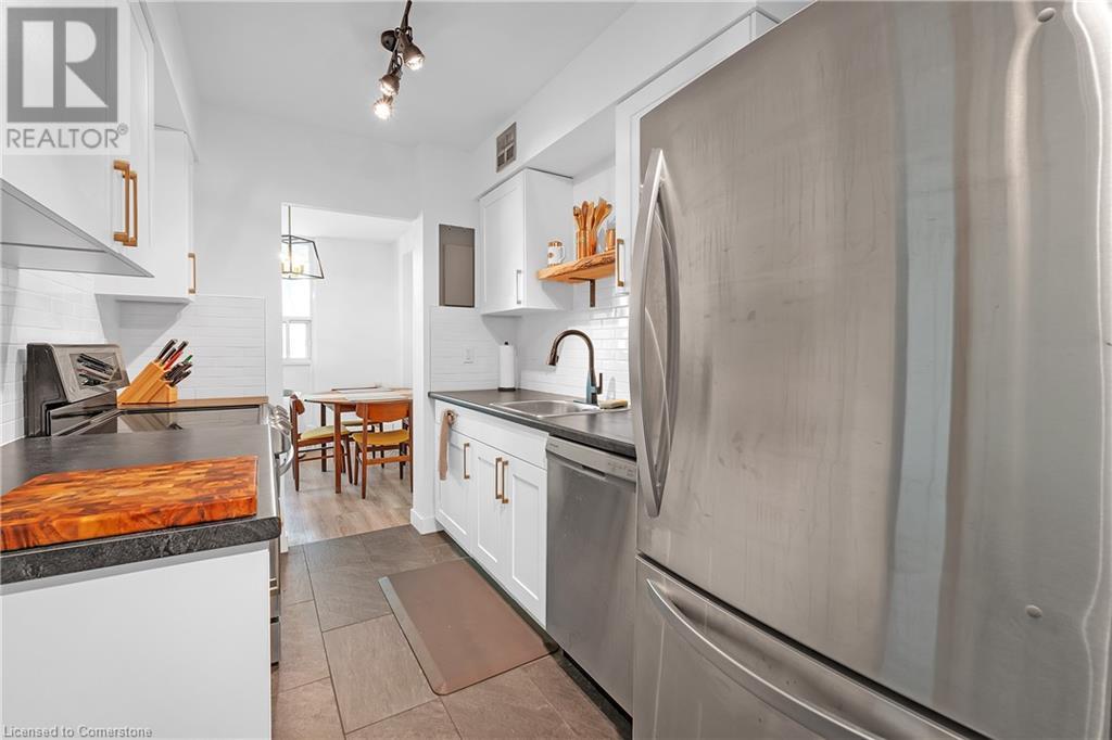 1964 Main Street W Unit# 401, Hamilton, Ontario  L8S 1J5 - Photo 17 - XH4204672