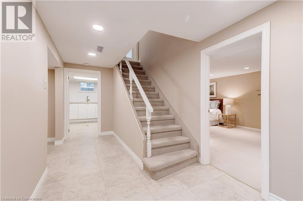 306 Oakwood Court, Burlington, Ontario  L7N 1W9 - Photo 30 - XH4204708