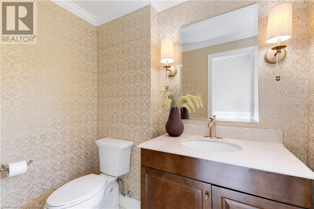 306 Oakwood Court, Burlington, Ontario  L7N 1W9 - Photo 13 - XH4204708