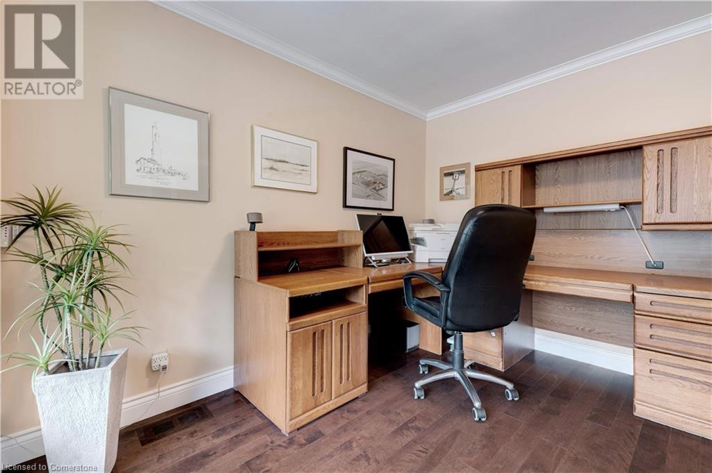 306 Oakwood Court, Burlington, Ontario  L7N 1W9 - Photo 6 - XH4204708