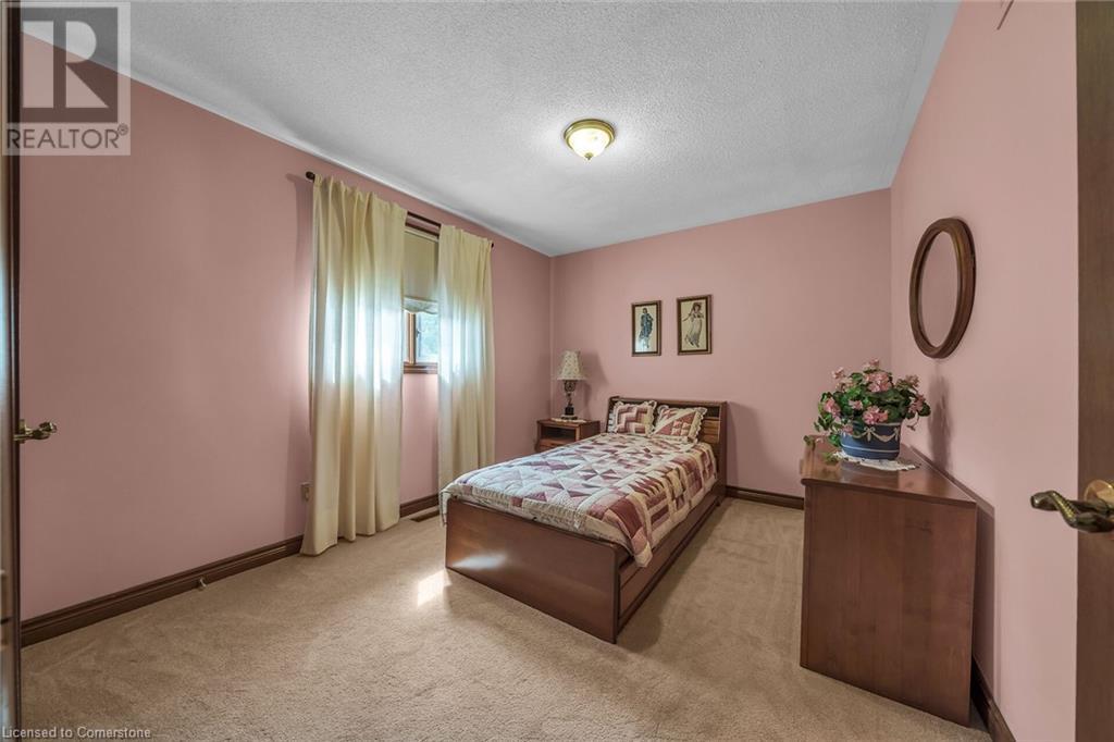 3 Shoreline Crescent, Grimsby, Ontario  L3M 5B1 - Photo 23 - XH4204752