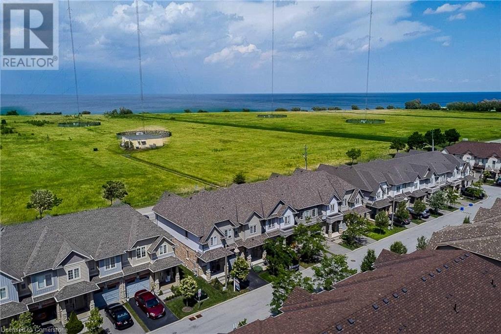 7 LAKELAWN Road Unit# 10, grimsby, Ontario