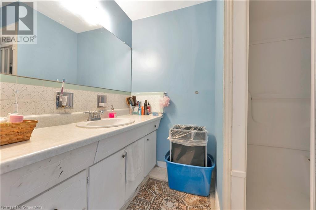 225 Parkdale Avenue N, Hamilton, Ontario  L8H 5X4 - Photo 32 - XH4204867