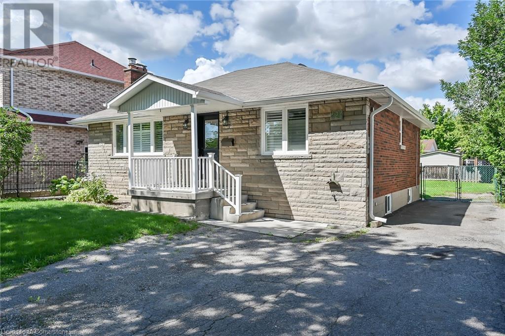 221 Gray Road, Hamilton, Ontario  L8E 2T9 - Photo 2 - XH4204888