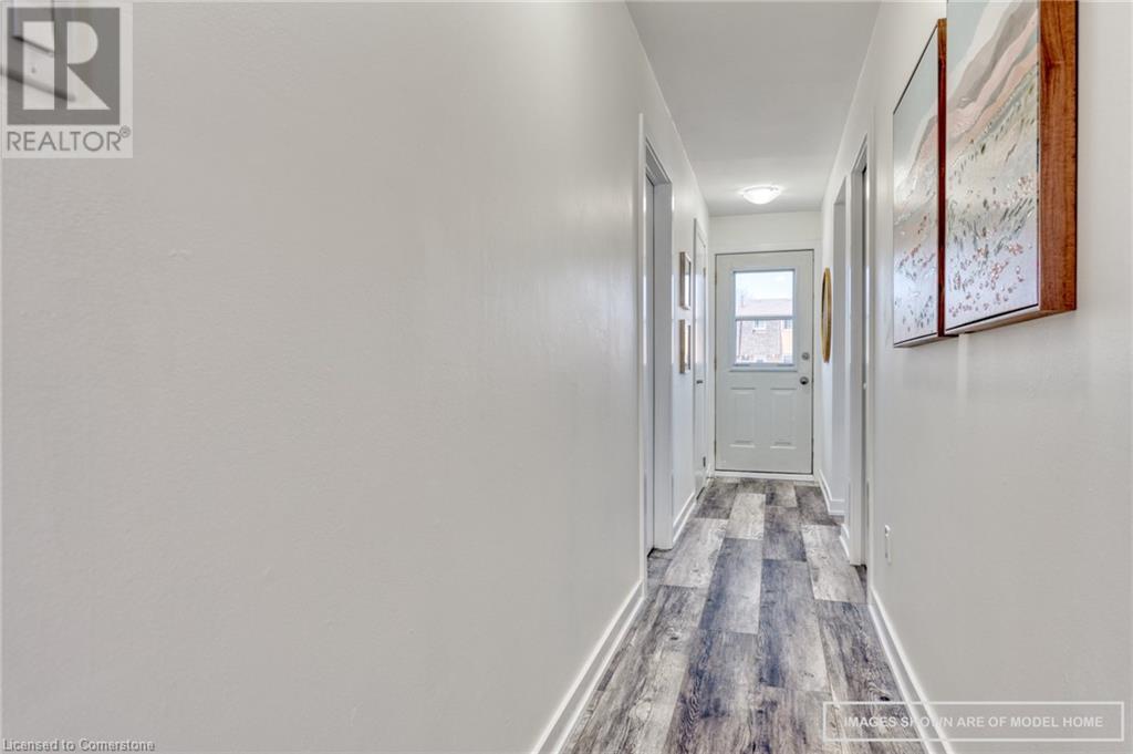 20 Anna Capri Drive Unit# 11, Hamilton, Ontario L8W 1M6 - Photo 2 - XH4204894