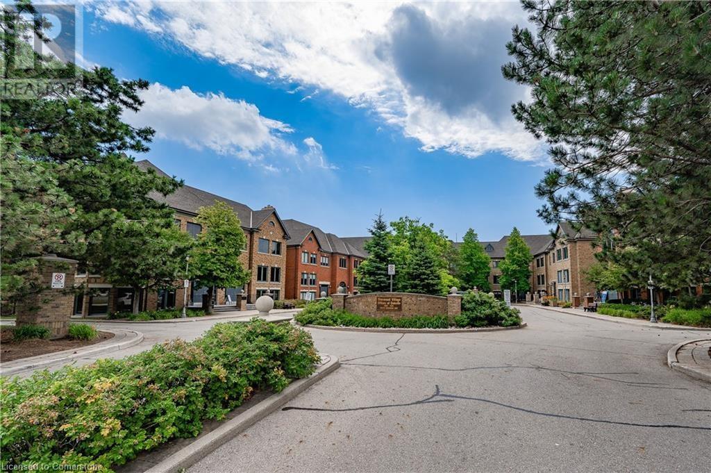 2904 South Sheridan Way Unit# 301a, Oakville, Ontario L6J 7L9 - Photo 2 - XH4204947