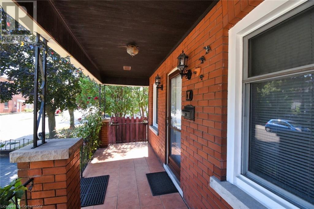 17 Park Row N, Hamilton, Ontario  L8H 4E3 - Photo 2 - XH4205018
