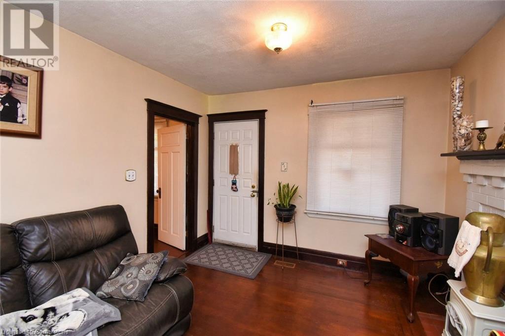 17 Park Row N, Hamilton, Ontario  L8H 4E3 - Photo 3 - XH4205018