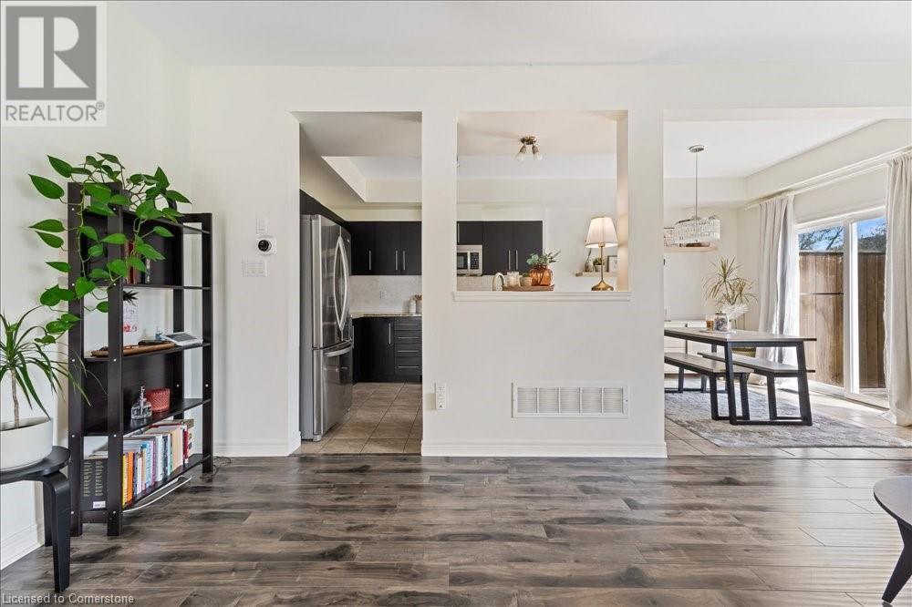 40 Dartmouth Gate Unit# 12, Stoney Creek, Ontario L8E 0C4 - Photo 8 - XH4205059