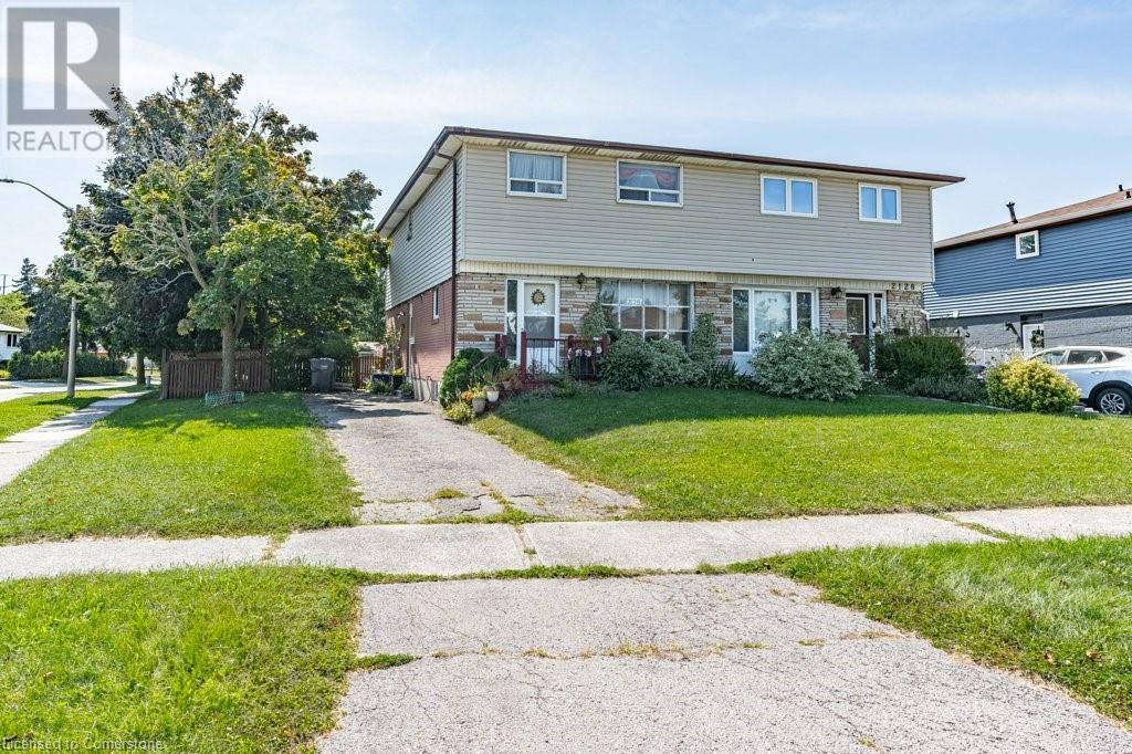 2126 Pashak CourtMississauga, Ontario  L5A 1H7 - Photo 3 - XH4205218