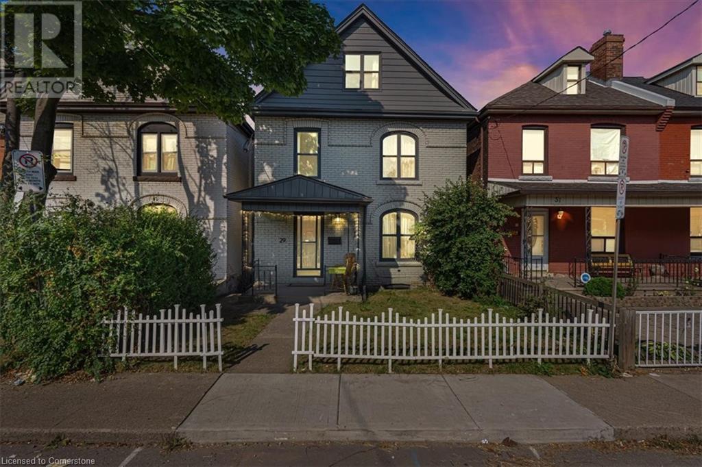 29 ST MATTHEWS Avenue, Hamilton, Ontario