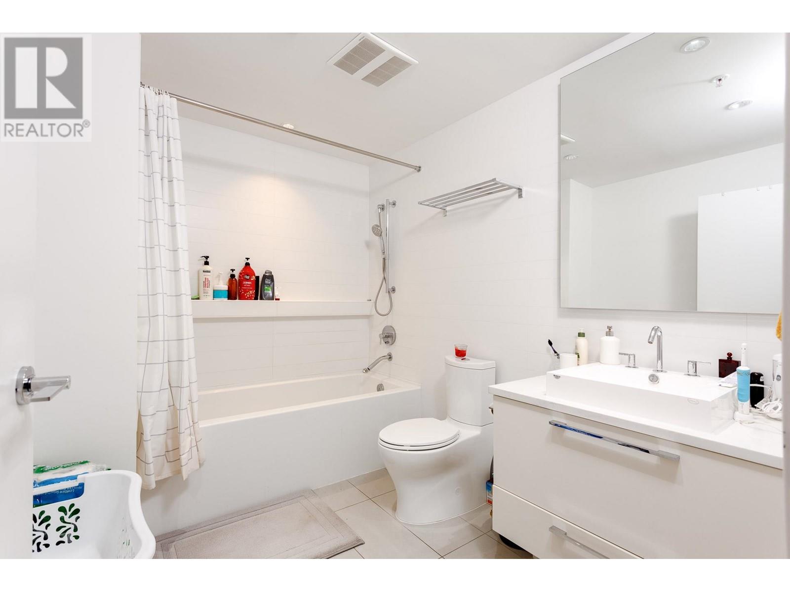 Listing Picture 22 of 32 : 609 7388 KINGSWAY, Burnaby / 本拿比 - 魯藝地產 Yvonne Lu Group - MLS Medallion Club Member