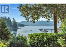 4573 STRATHCONA ROAD, North Vancouver, British Columbia