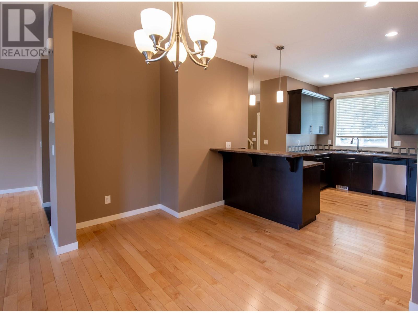 48-2860 Valleyview Drive, Kamloops, British Columbia  V2C 0B3 - Photo 2 - 180957