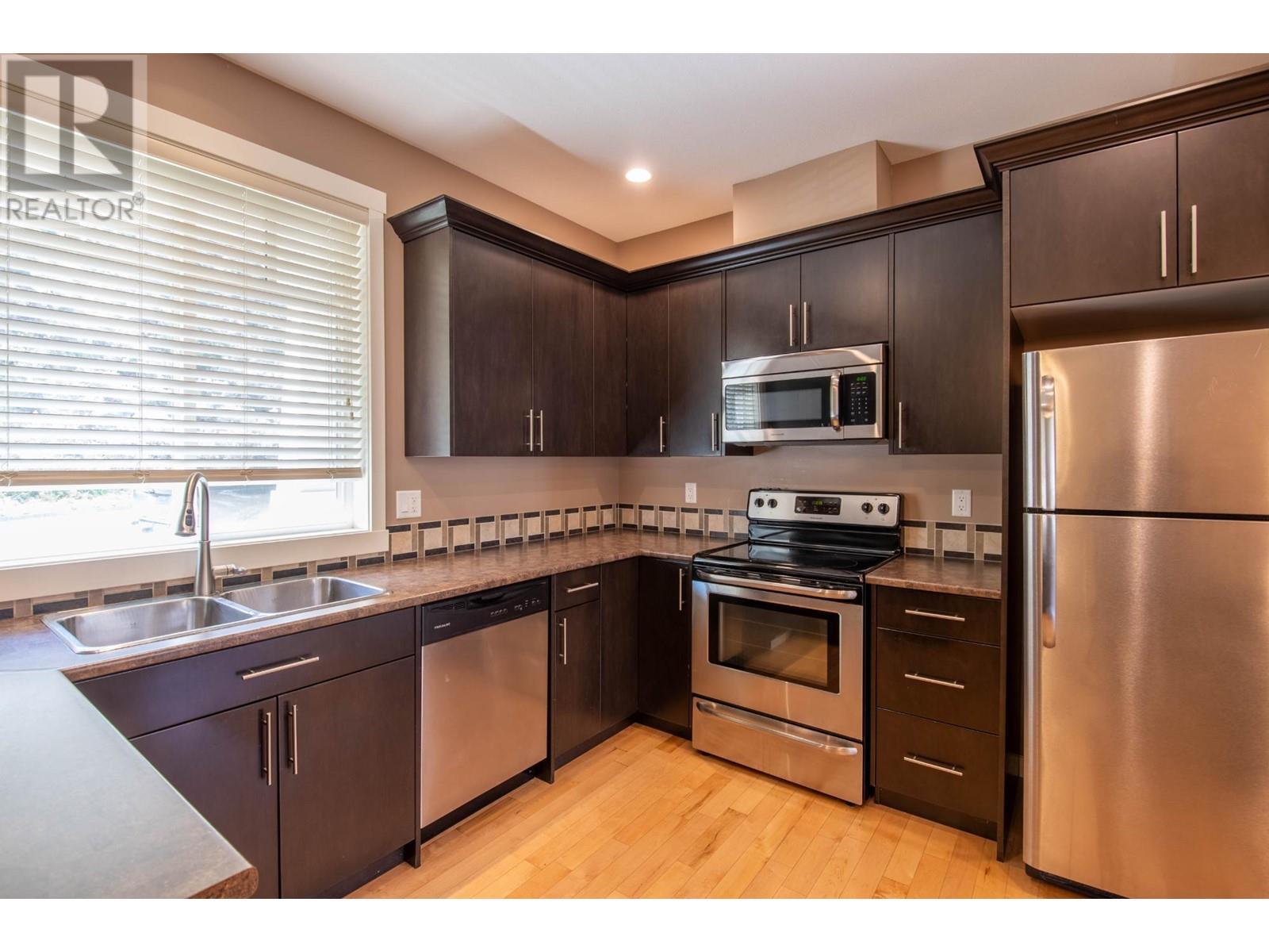 48-2860 Valleyview Drive, Kamloops, British Columbia  V2C 0B3 - Photo 4 - 180957