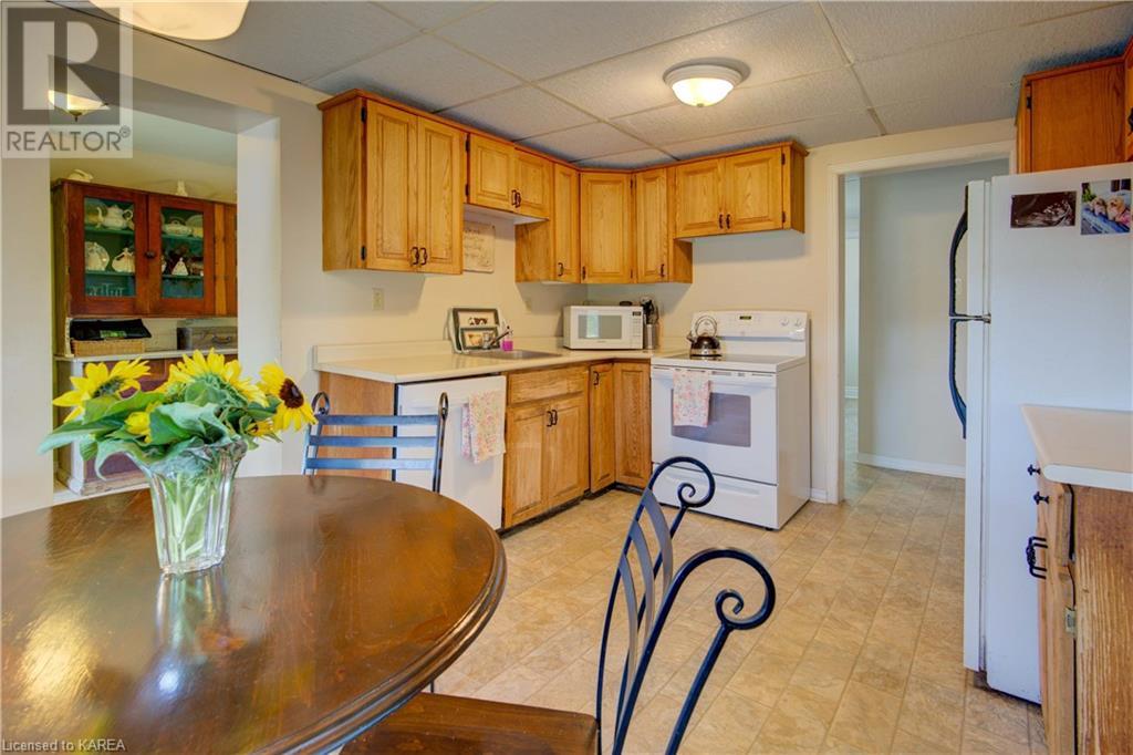 766 County Rd 2 Road, Lansdowne, Ontario  K0E 1L0 - Photo 9 - 40648523