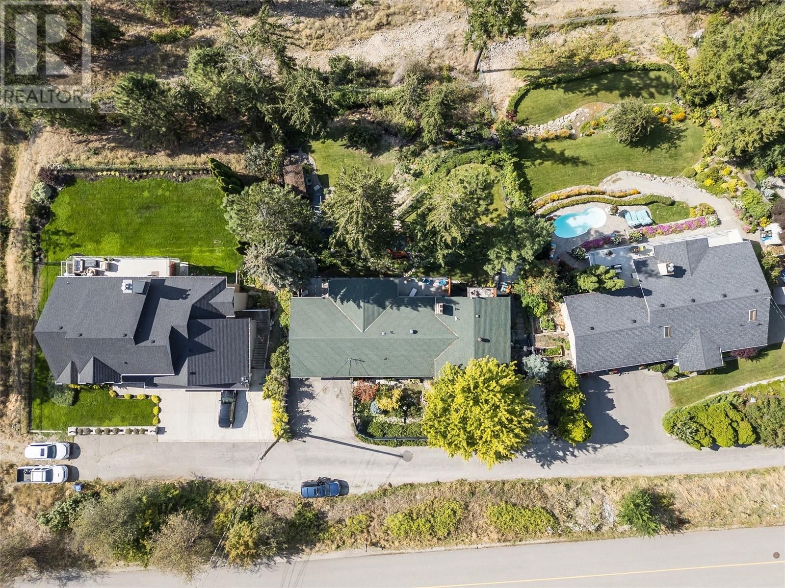 240 Clifton Road N Kelowna