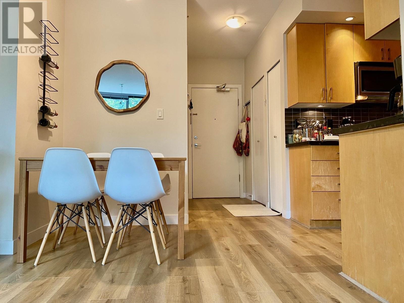 Listing Picture 5 of 26 : 204 1050 SMITHE STREET, Vancouver / 溫哥華 - 魯藝地產 Yvonne Lu Group - MLS Medallion Club Member