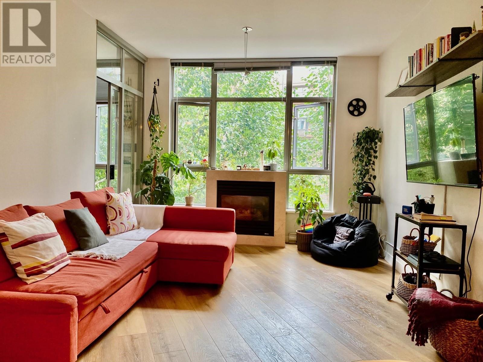 Listing Picture 3 of 26 : 204 1050 SMITHE STREET, Vancouver / 溫哥華 - 魯藝地產 Yvonne Lu Group - MLS Medallion Club Member