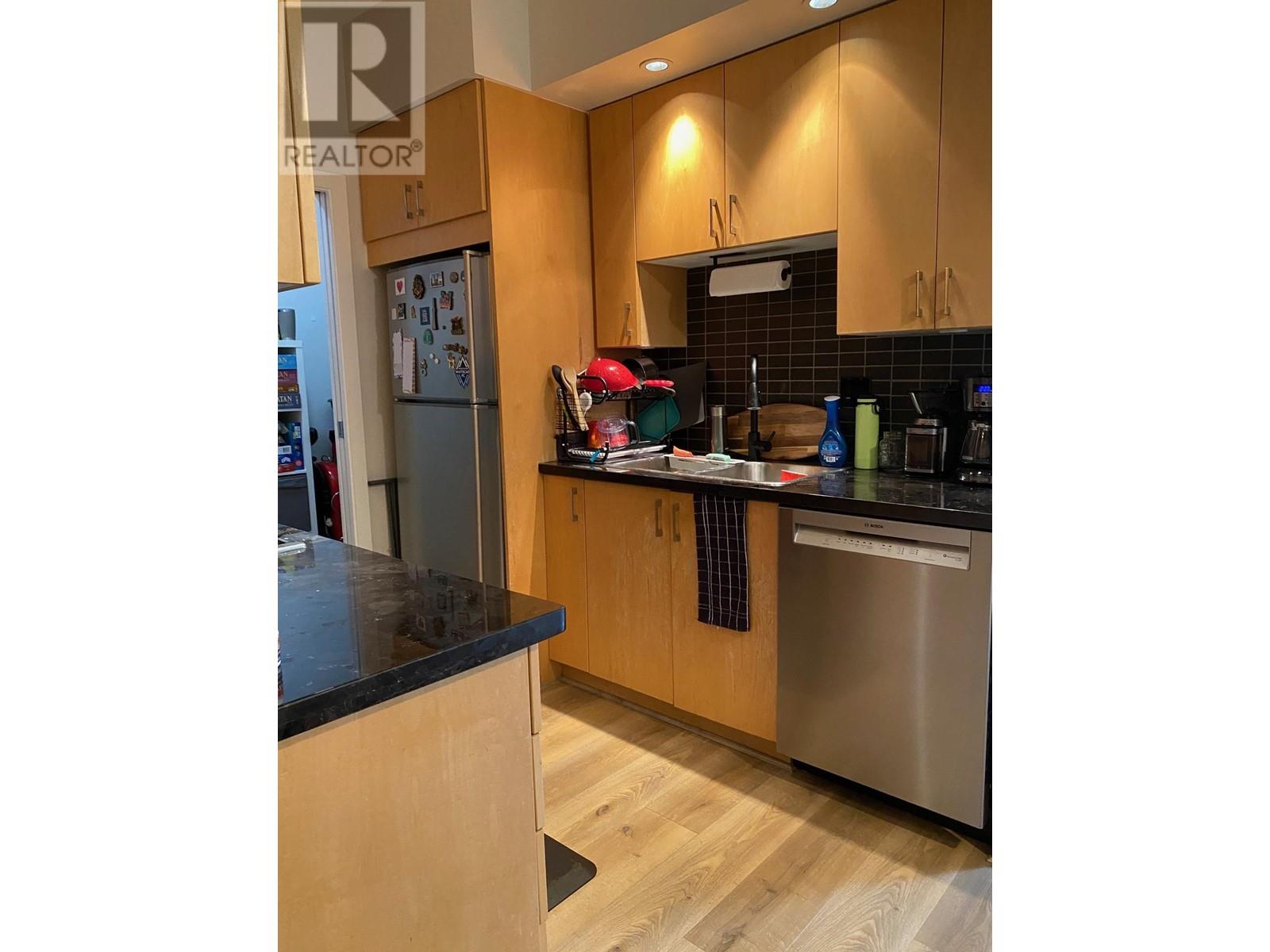 Listing Picture 6 of 26 : 204 1050 SMITHE STREET, Vancouver / 溫哥華 - 魯藝地產 Yvonne Lu Group - MLS Medallion Club Member