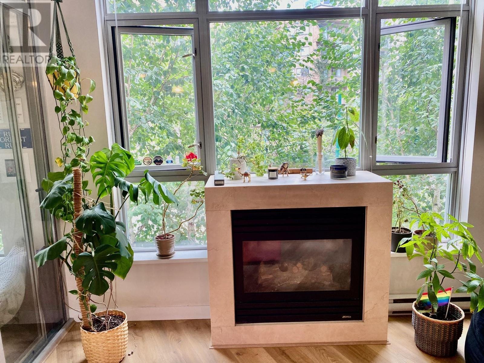 Listing Picture 12 of 26 : 204 1050 SMITHE STREET, Vancouver / 溫哥華 - 魯藝地產 Yvonne Lu Group - MLS Medallion Club Member