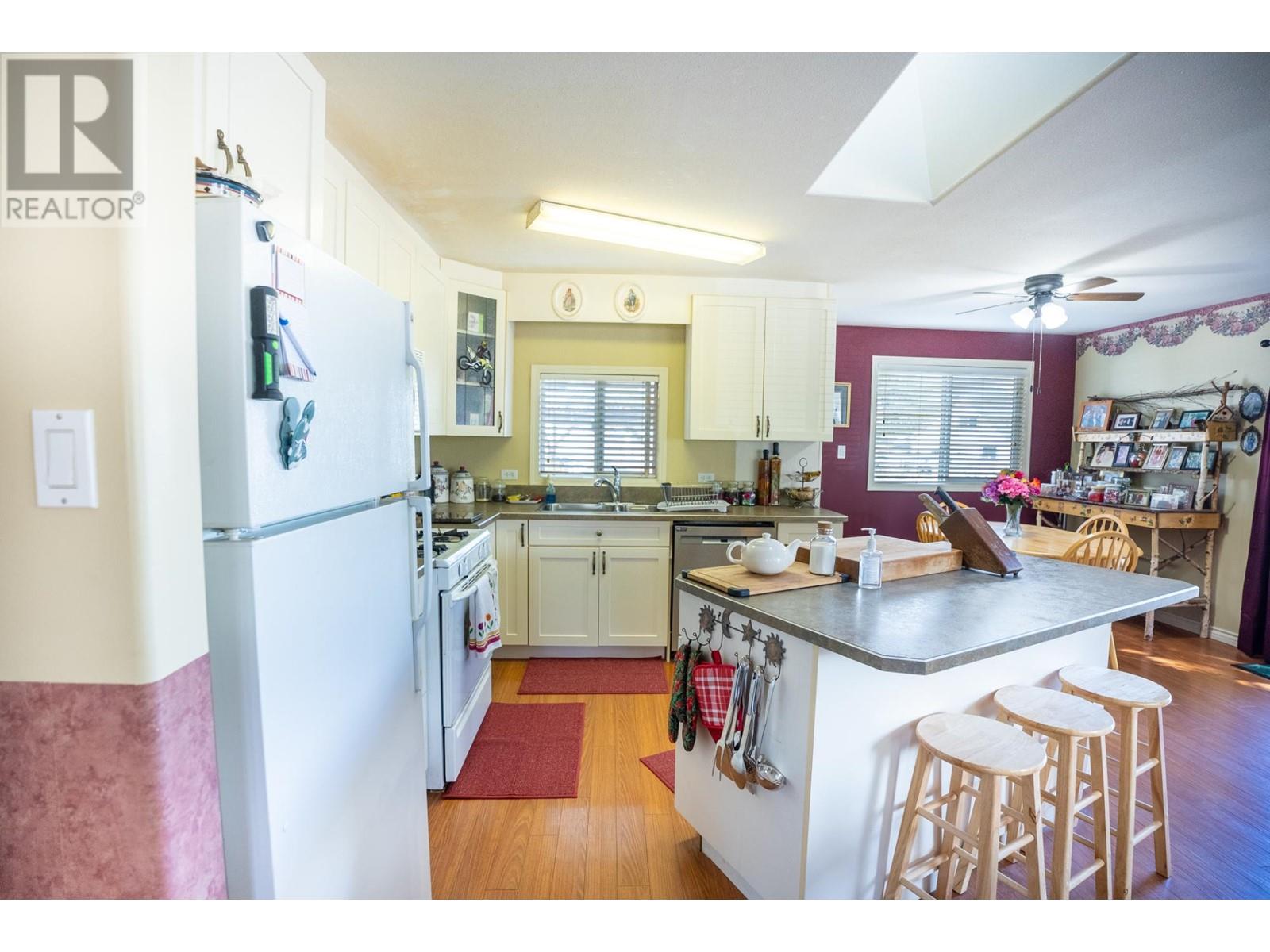 265 Nelson Ave, Kamloops, British Columbia  V2B 1M4 - Photo 4 - 180945